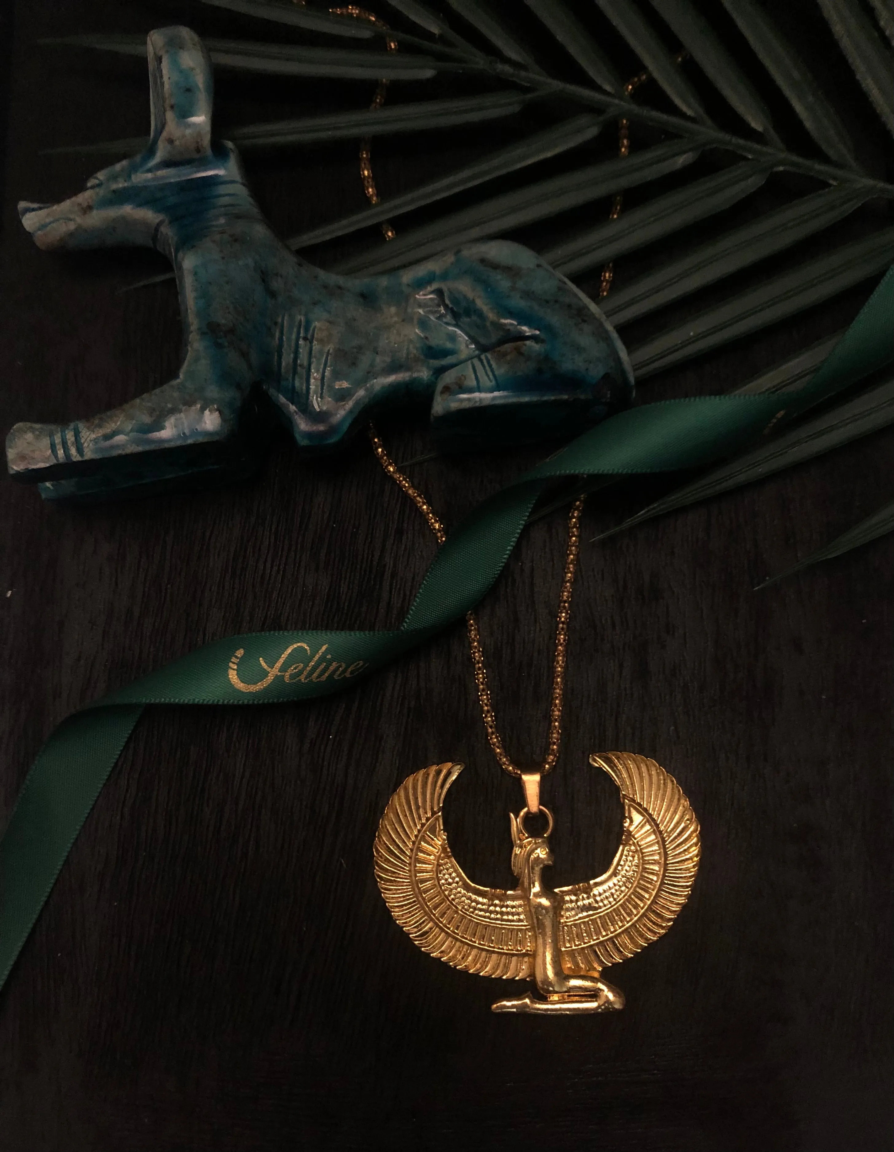 Ma’at kneeling Necklace